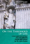 Couverture de On the Threshold of Life