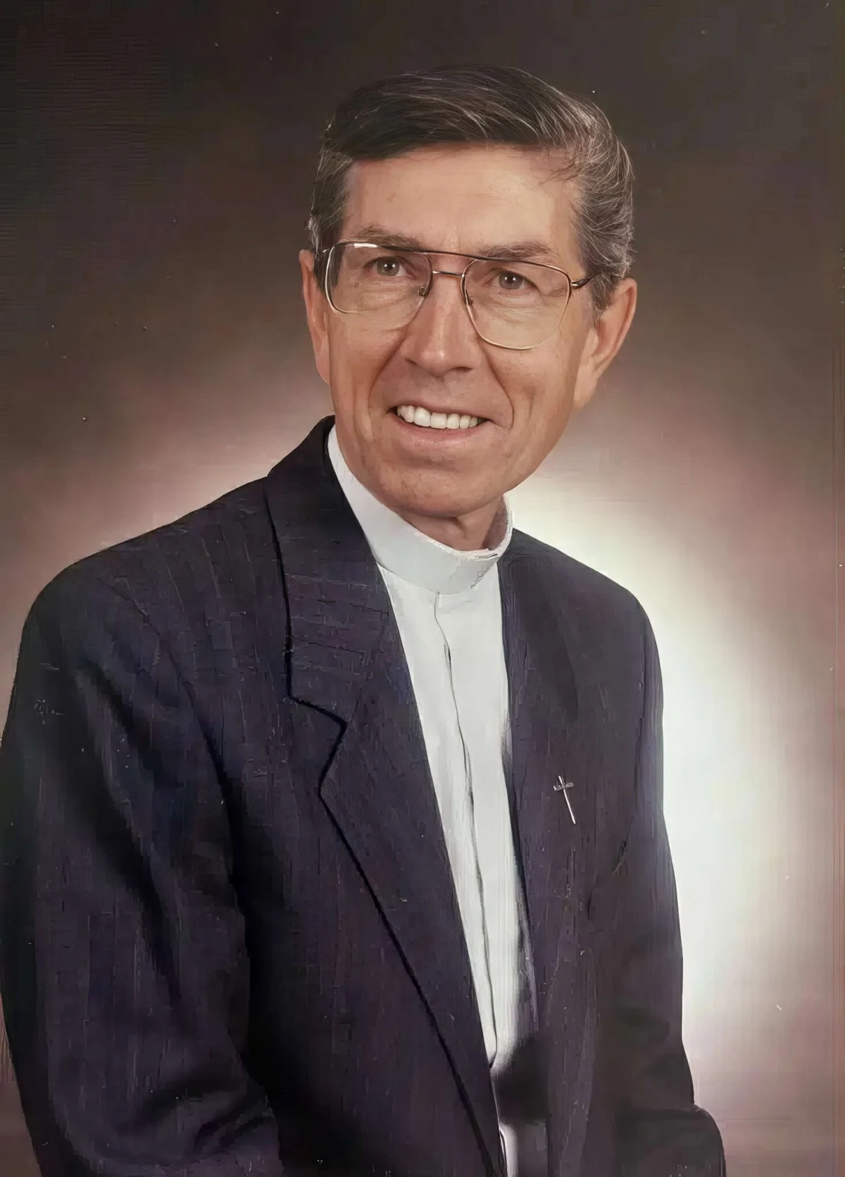 Falecimento do padre Clovis Chiasson